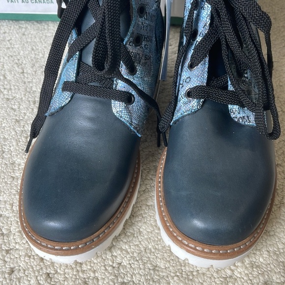 Martino NIB Women’s Nina Blue City Handmade Leather Boots Size 8 NEW - Picture 3 of 15